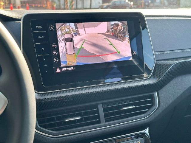 一手車 原版件 實跑4900公里 里程保證  ACC跟車 車道偏移 盲點偵測 免鑰匙套件 自動停車 LED頭燈  第12張相片