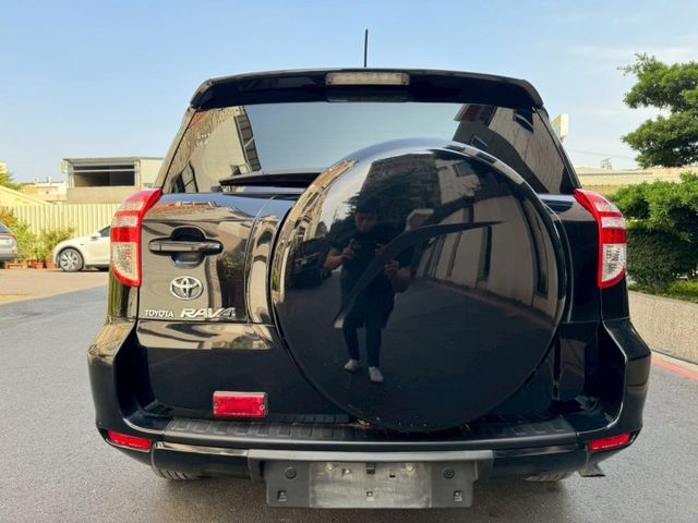 無事故 無待修 里程18萬多 里程保證 原廠螢幕 定速巡航 倒車顯影 恆溫空調 電動椅  第5張相片