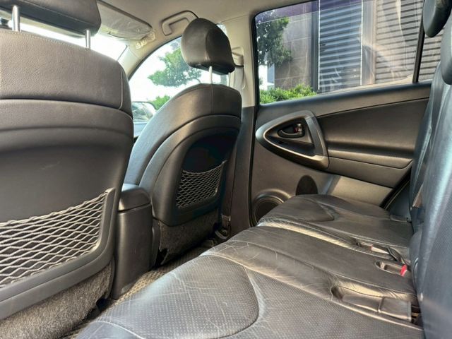 無事故 無待修 里程18萬多 里程保證 原廠螢幕 定速巡航 倒車顯影 恆溫空調 電動椅  第7張相片