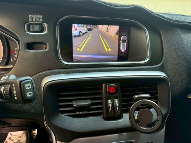 無事故 原版件 實跑10萬公里 里程保證  安全性高的坦克小車 跟車 盲點 全景 免鑰匙  第15張相片