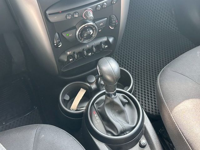 實跑20萬公里 里程保證  車況優 無事故 無待修 外觀特殊 內裝清新 大空間 安全性高 高底盤  第11張相片