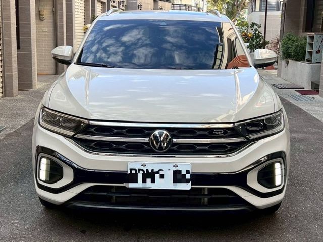 一手車 原版件 實跑2.7萬公里 新車保固中 ACC跟車 車道偏離 全景天窗 電尾門 盲點 數位儀表  第2張相片