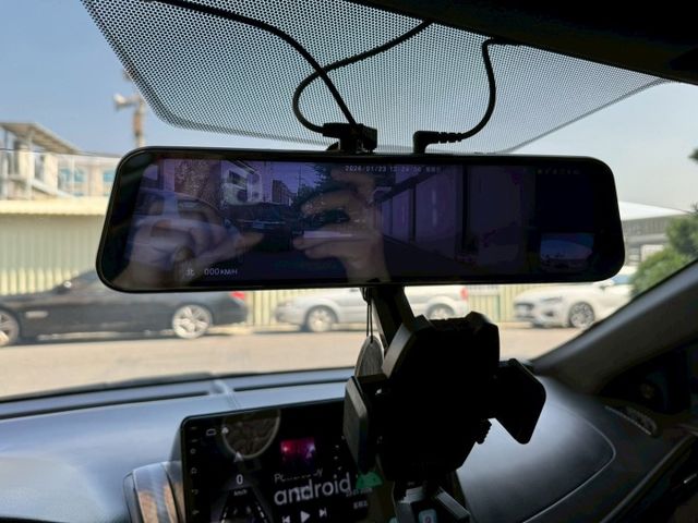 YARIS  第10張相片