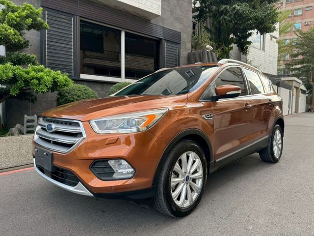 一手車 原版件 無待修 實跑9.4萬公里 里程保證  恆溫空調 I-key摸門 電動座椅 全景天窗 電尾門  第1張相片