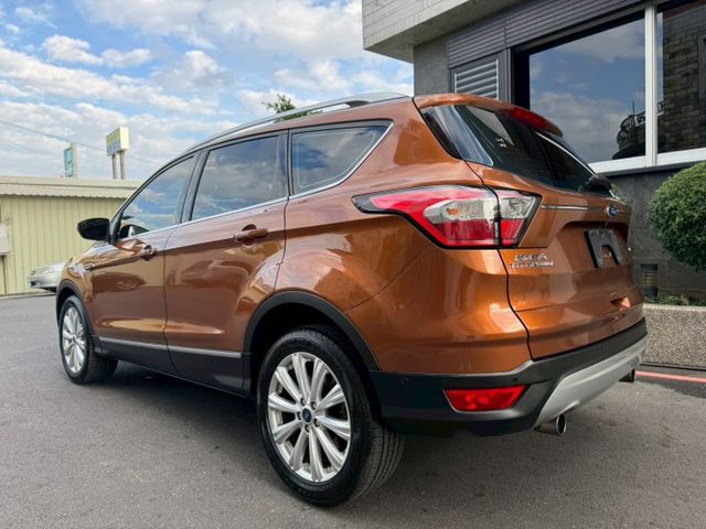 一手車 原版件 無待修 實跑9.4萬公里 里程保證  恆溫空調 I-key摸門 電動座椅 全景天窗 電尾門  第6張相片