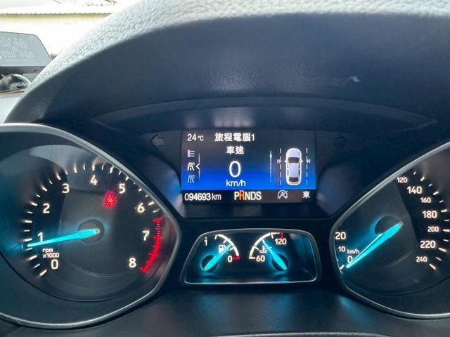 一手車 原版件 無待修 實跑9.4萬公里 里程保證  恆溫空調 I-key摸門 電動座椅 全景天窗 電尾門  第9張相片
