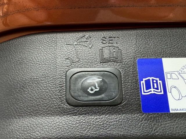 一手車 原版件 無待修 實跑9.4萬公里 里程保證  恆溫空調 I-key摸門 電動座椅 全景天窗 電尾門  第17張相片