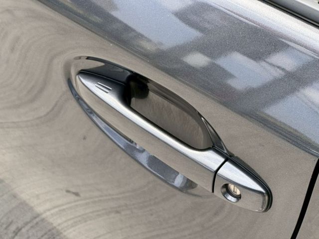 外觀漆面已整理 內裝無破損 代步神車 空間大 定速巡航 I-key 倒車影像 恆溫空調 前後雷達 電動椅  第19張相片