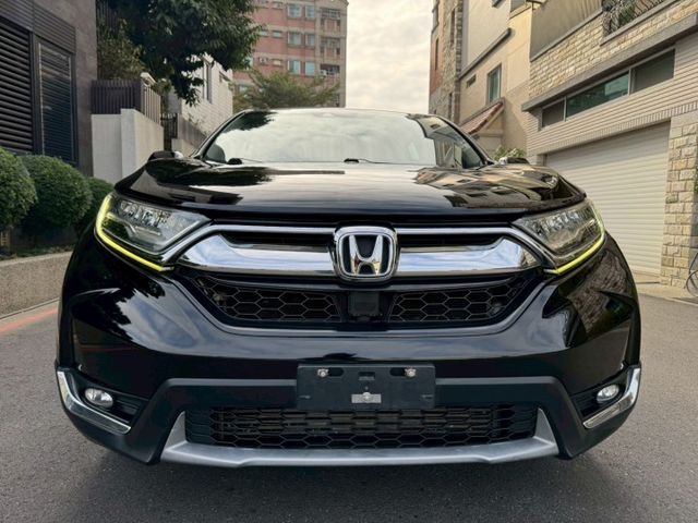 CRV S 版ACC跟車 車道偏離 自動煞車 電動尾門 全景天窗 I-key摸門原廠螢幕 倒車影像 LED頭燈 恆溫空  第2張相片