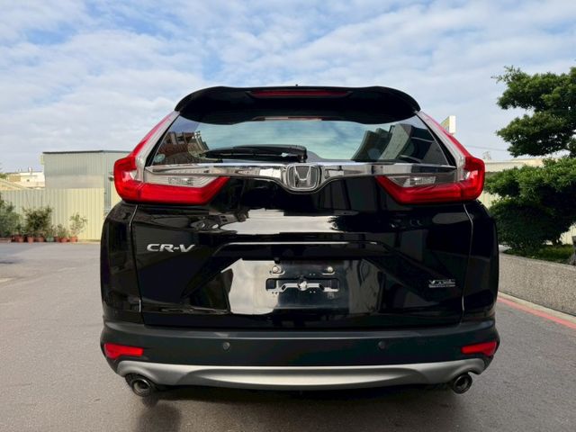 CRV S 版ACC跟車 車道偏離 自動煞車 電動尾門 全景天窗 I-key摸門原廠螢幕 倒車影像 LED頭燈 恆溫空  第5張相片