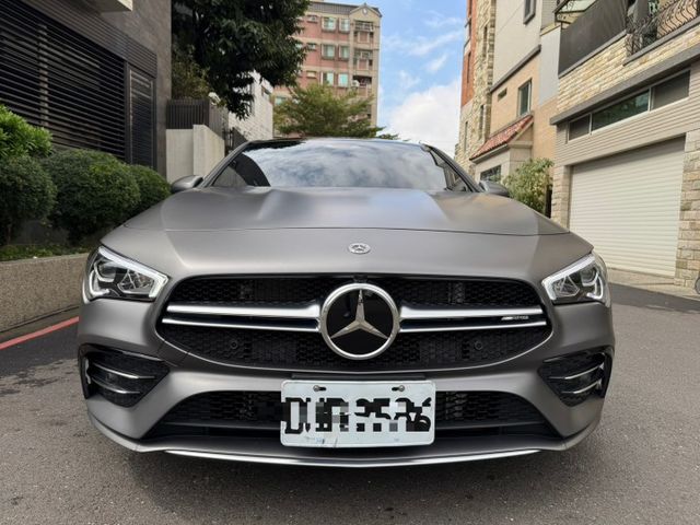 CLA35 AMG 原廠選配消光灰  ACC跟車 車道偏離 全景天窗 I-key摸門 自動停車 記憶座椅 LED頭燈 換  第2張相片