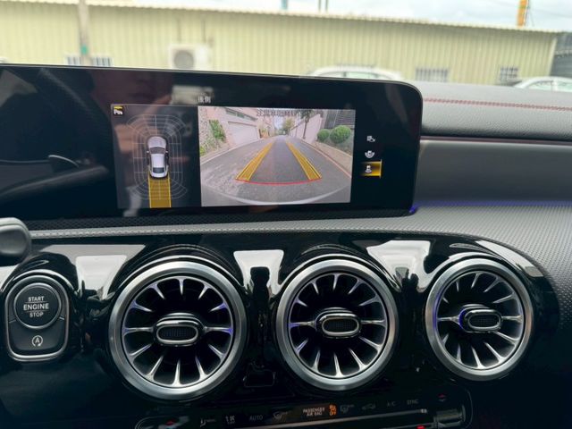 CLA35 AMG 原廠選配消光灰  ACC跟車 車道偏離 全景天窗 I-key摸門 自動停車 記憶座椅 LED頭燈 換  第13張相片