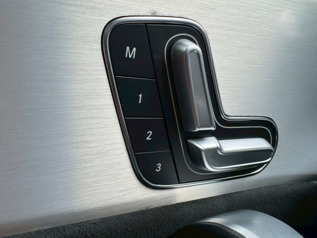 CLA35 AMG 原廠選配消光灰  ACC跟車 車道偏離 全景天窗 I-key摸門 自動停車 記憶座椅 LED頭燈 換  第15張相片