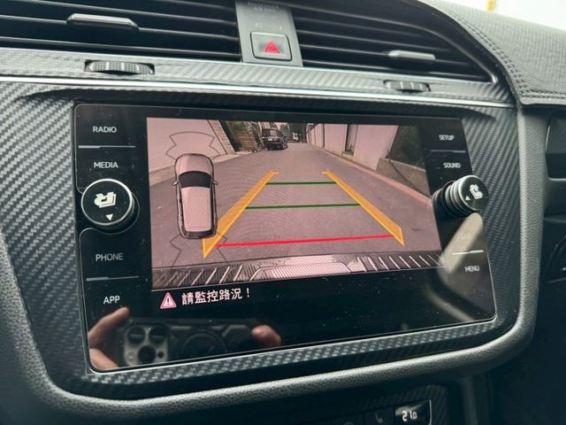 福斯TIGUAN 280 七人座 內外都有在顧 車況一級棒 無異音 換檔順暢 升級18吋鋁圈 前加大卡鉗 電尾門 I-k  第13張相片