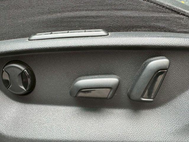 福斯TIGUAN 280 七人座 內外都有在顧 車況一級棒 無異音 換檔順暢 升級18吋鋁圈 前加大卡鉗 電尾門 I-k  第15張相片