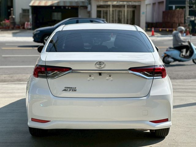 無事故 原版件 實跑6萬公里 里程保證 車況好 ACC 跟車 車道偏離 電子後視鏡 倒車顯影  第5張相片