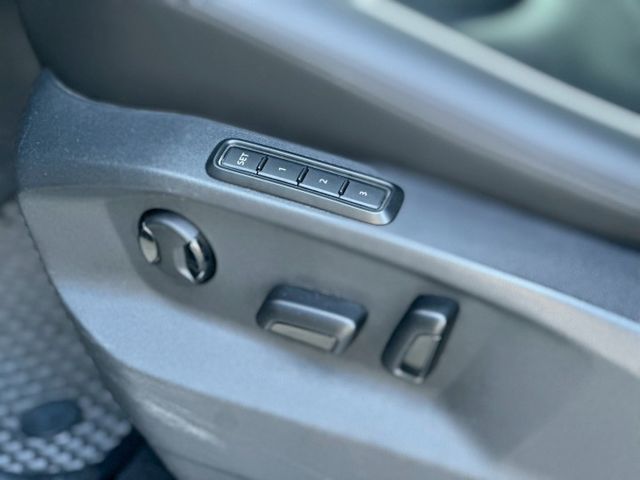 內外都有在顧 車況一級棒 無異音 換檔順暢 電尾門 I-key 倒車顯影 電動記憶座椅 360環景  第10張相片