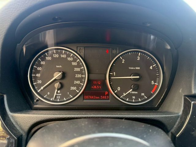 3 SERIES SEDAN E90  第10張相片