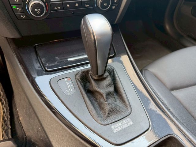 3 SERIES SEDAN E90  第13張相片