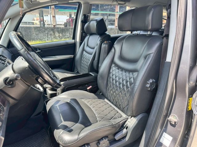 八人座 ECO  一手車 無事故 無待修 跑少 里程17萬 里程保證 恆溫空調  定速巡航  I-key摸門 倒車雷達  第13張相片