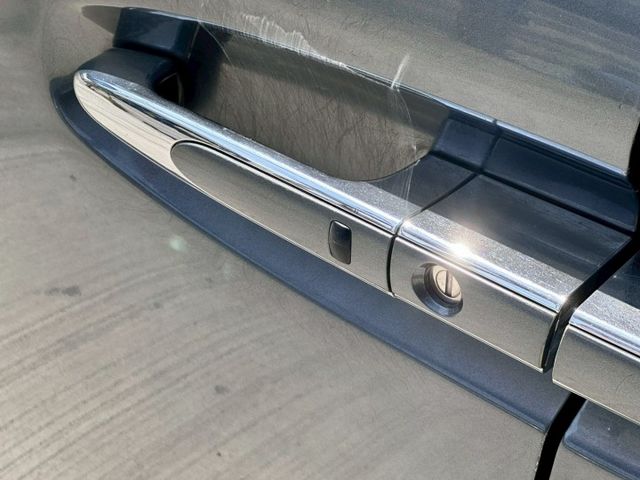 八人座 ECO  一手車 無事故 無待修 跑少 里程17萬 里程保證 恆溫空調  定速巡航  I-key摸門 倒車雷達  第16張相片