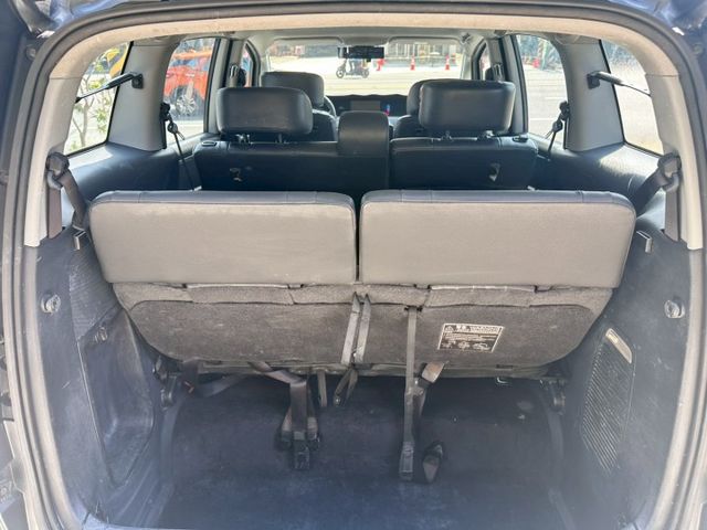 八人座 ECO  一手車 無事故 無待修 跑少 里程17萬 里程保證 恆溫空調  定速巡航  I-key摸門 倒車雷達  第17張相片