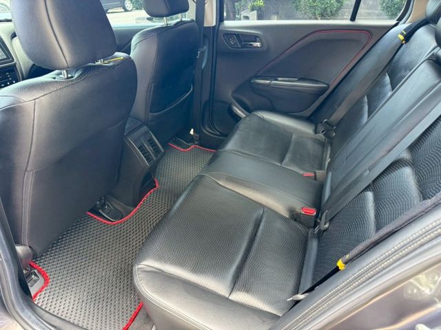 一手車 原版件 無待修 實跑14萬公里 里程保證  定速巡航 導航 倒車顯影 恆溫空調 換檔撥片  第9張相片