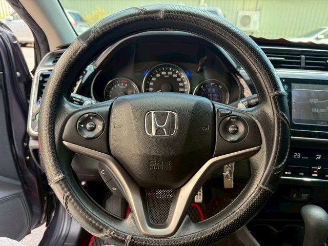 一手車 原版件 無待修 實跑14萬公里 里程保證  定速巡航 導航 倒車顯影 恆溫空調 換檔撥片  第10張相片