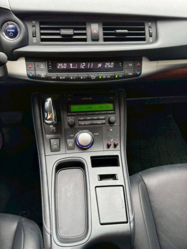 無事故 無待修 實跑69000公里 里程保證 I-key摸門 電動記憶座椅 定速巡航 恆溫空調  第15張相片