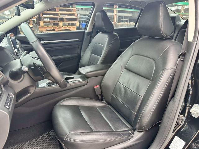 一手車 原版件 實跑17萬公里 內外都保持如新  頂級旗艦版 ACC跟車 盲點偵測 I-key免鑰匙 360環景 電動椅  第18張相片