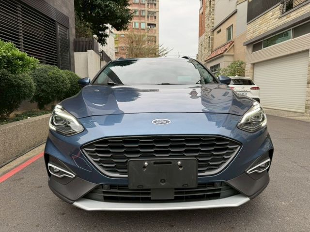 ACC跟車 車道偏離 抬頭顯示 BO音響 盲點偵測 I-key摸門 電動座椅 電子後視鏡 恆溫空調  第2張相片