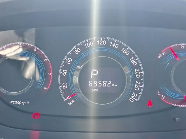 旗艦版 一手車 無事故 實跑6萬多公里 里程保證  I-key摸門 天窗 電尾門 電動椅 360環景 恆溫空調  第9張相片