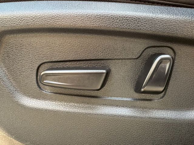 旗艦7人 一手車 無事故 無待修 里程15萬公里 車況優質 ACC跟車 車道偏離 全景天窗 盲點偵測 360環景  第12張相片