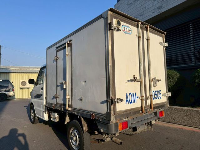 手排 車況優良 無事故 無待修 里程17萬多公里 行車記錄器 倒車顯影 改裝後箱  第5張相片