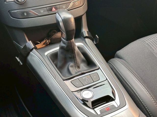 SW PureTech Allure I-key摸門 盲點偵測 360環景 車道偏離 全景天窗  第11張相片