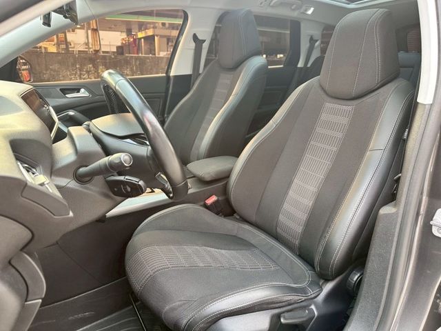 SW PureTech Allure I-key摸門 盲點偵測 360環景 車道偏離 全景天窗  第14張相片