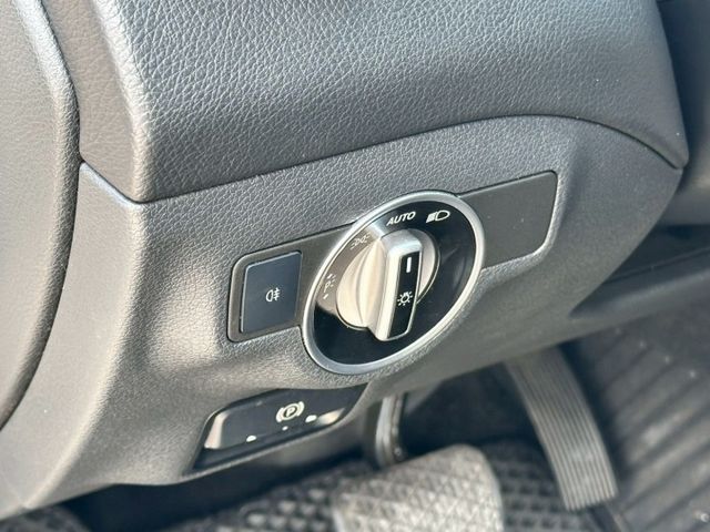 無事故 無待修 里程12萬 里程保證 車況好 定速巡航 倒車顯影 電動記憶座椅 HID頭燈  第12張相片