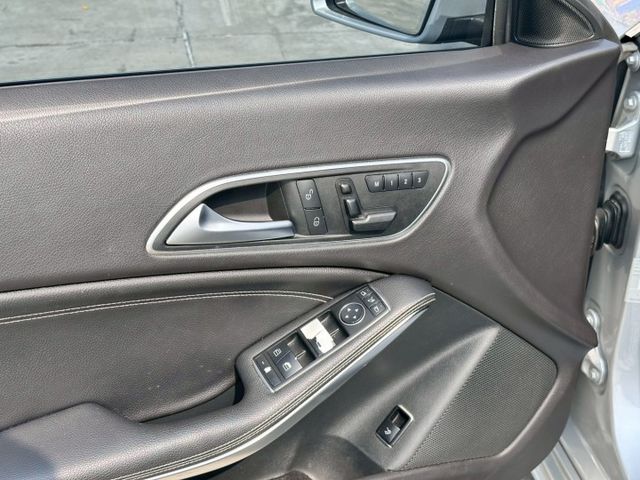 無事故 無待修 里程12萬 里程保證 車況好 定速巡航 倒車顯影 電動記憶座椅 HID頭燈  第13張相片