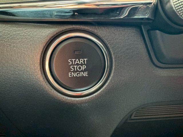 旗艦版BOSE 原版件 無事故 實跑31000公里 里程保證  BOSE音響 360環景 ACC跟車 電動椅 抬頭顯示器  第14張相片