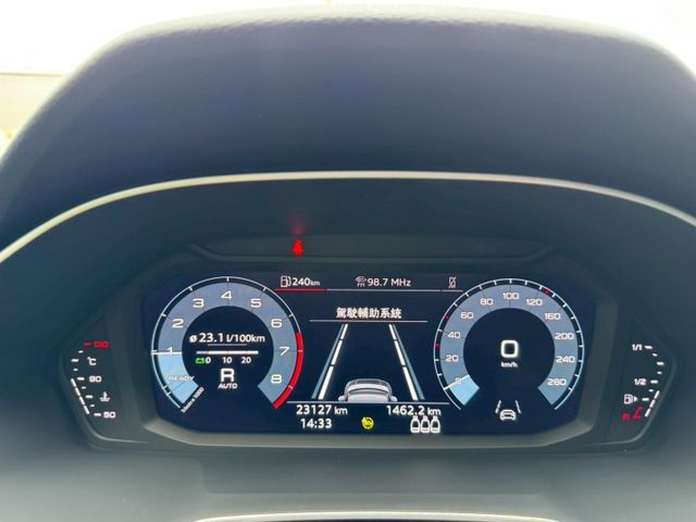 新車保固中  ACC跟車 車道偏離 360環景 盲點偵測 電動記憶座椅 電尾門 LED頭燈 I-key摸門  第7張相片