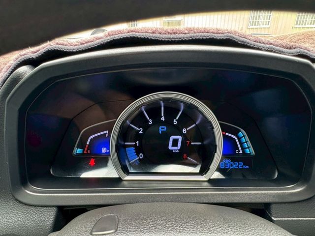 無事故 無待修 里程8萬 里程保證 車況佳 I-key摸門 恆溫空調 定速巡航 導航 倒車顯影  第7張相片