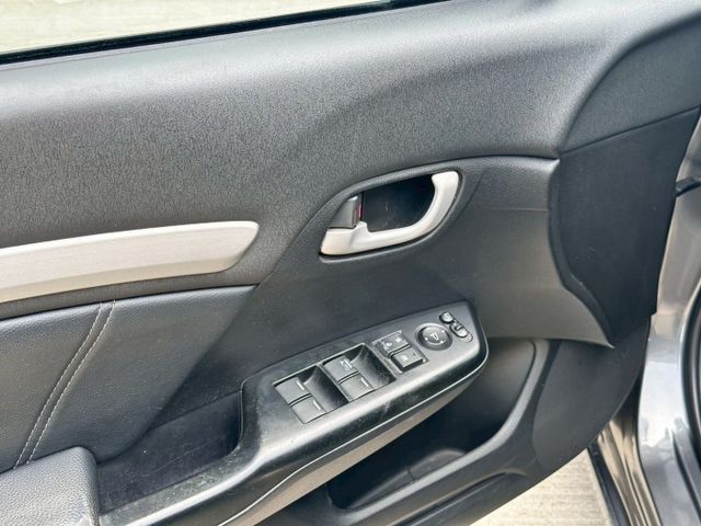 VTI-S K14 無事故 無待修 里程20萬 里程保證 買回去直接開 換檔撥片 安卓機 倒車顯影 天窗 定速巡航 恆溫  第13張相片