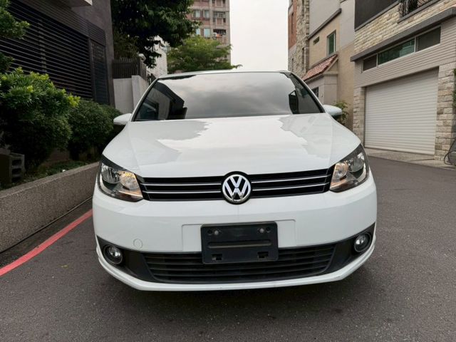 柴油 七人座  無事故 無待修 實跑15萬公里 里程保證  空見大 一台當兩台用 載人載貨都好用  第2張相片