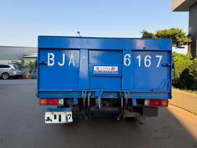 超低里程 稀有釋出  升降尾門 上下貨超輕鬆   升降尾門  大空間貨艙  行車記錄器 倒車顯影  第4張相片