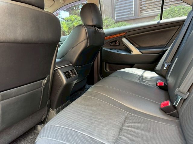 原廠保養  內外都有在顧 車況一流 抬頭 倒車顯影 恆溫空調  第8張相片