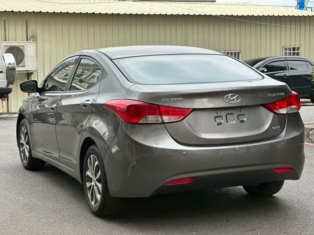ELANTRA  第4張相片