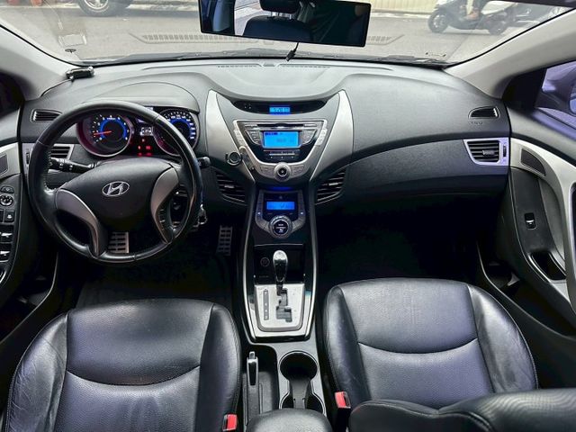 ELANTRA  第7張相片