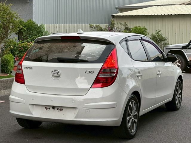 I30 HATCHBACK  第4張相片