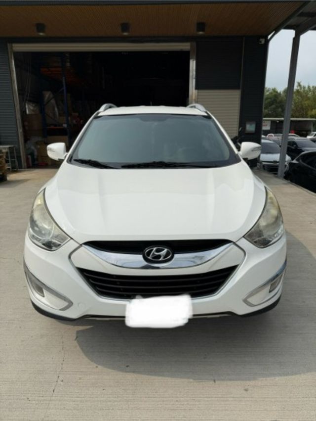 無事故 無待修 里程17萬多公里 里程保證 原廠主機 導航 倒車顯影 行車記錄器 車側踏板  第2張相片