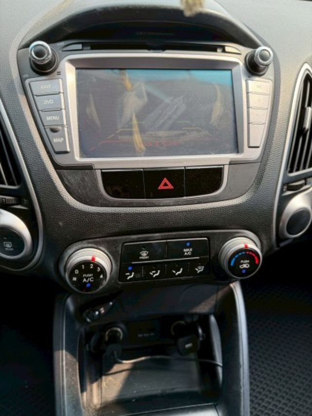 無事故 無待修 里程17萬多公里 里程保證 原廠主機 導航 倒車顯影 行車記錄器 車側踏板  第11張相片